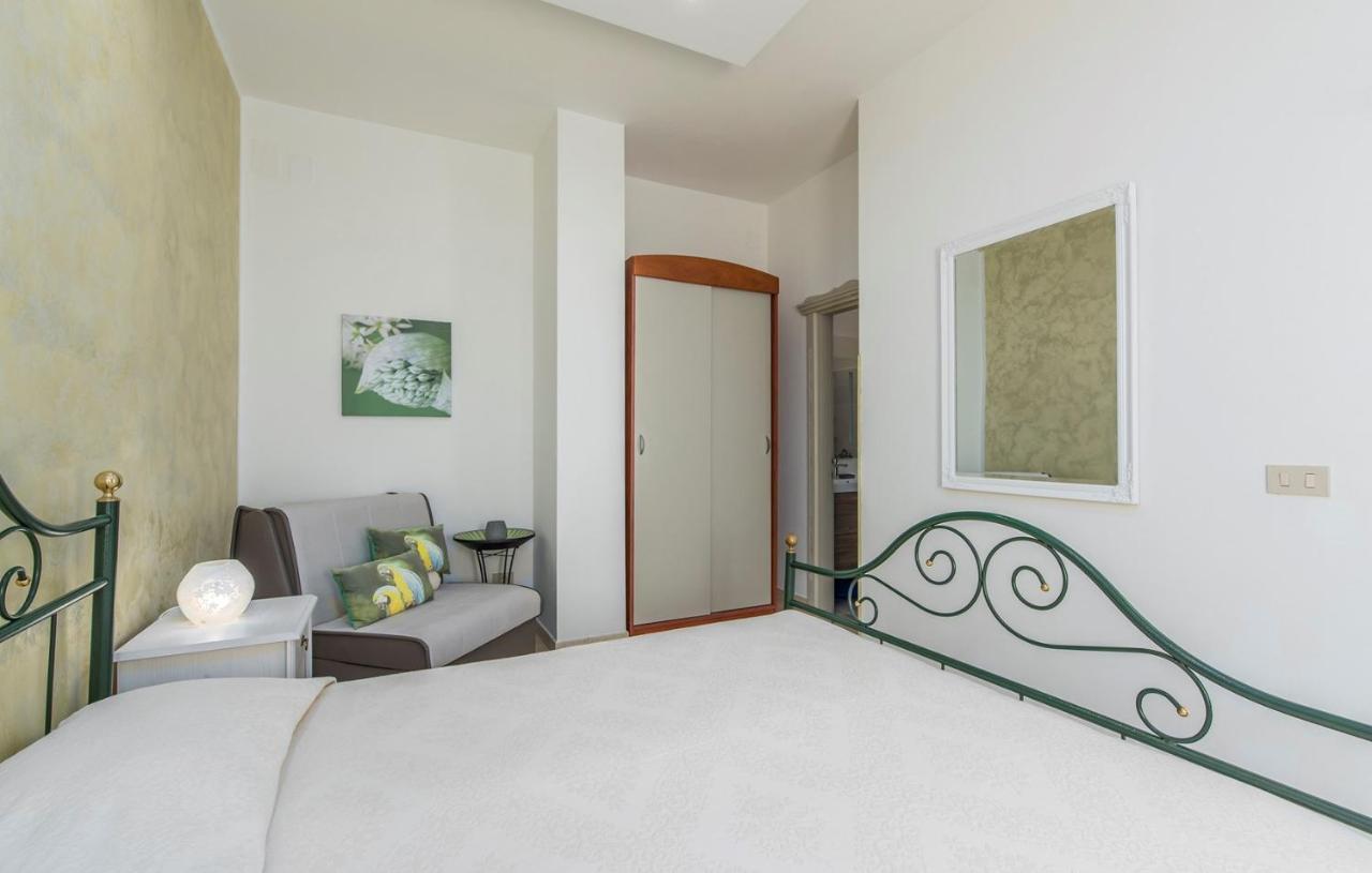 Apartment Complex Orzan Lovrecica מראה חיצוני תמונה